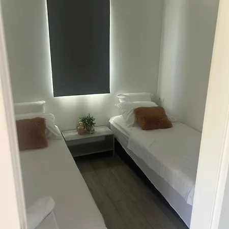 בית נופש Mobile La Bella *